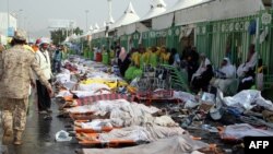 Iran says that at least 460 Iranians were killed in a stampede at the hajj in Mecca last year. (file photo) 
