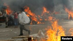 Хваляваньні ў Банглядэш, архіўнае фота