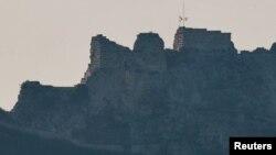Livanın cənubundakı Bofor qalasında İsrail bayrağı dalğalanır.