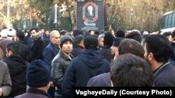 Әли Акбар Хашеми Рафсанжанимен қоштасуға жиналған ирандықтар. Тегеран, 10 қаңтар 2017 жыл.