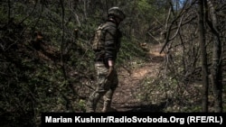 Українські військові на передових позиціях неподалік Горлівки Донецької області, 4 травня 2021 року