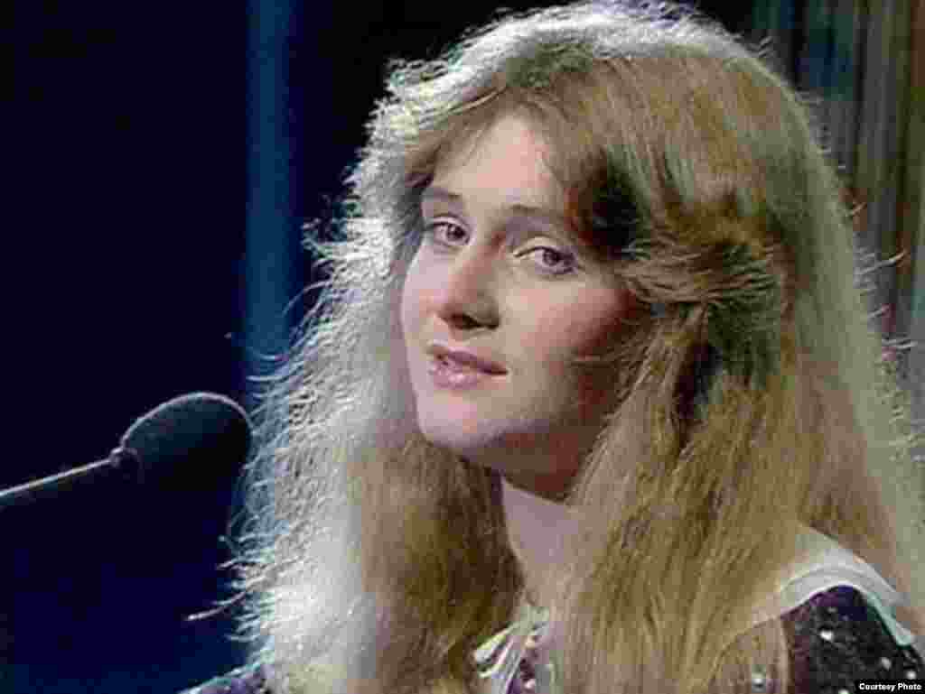 Seventeen-year-old German singer Nicole had a huge worldwide hit after her "Ein Bischen Frieden" ("A Little Peace") won in 1982. Her victory reprise of the song in four languages often tops lists of favorite Eurovision moments.