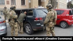 Перевірка військово-облікових документів у місті Тернопіль (ілюстративне фото)