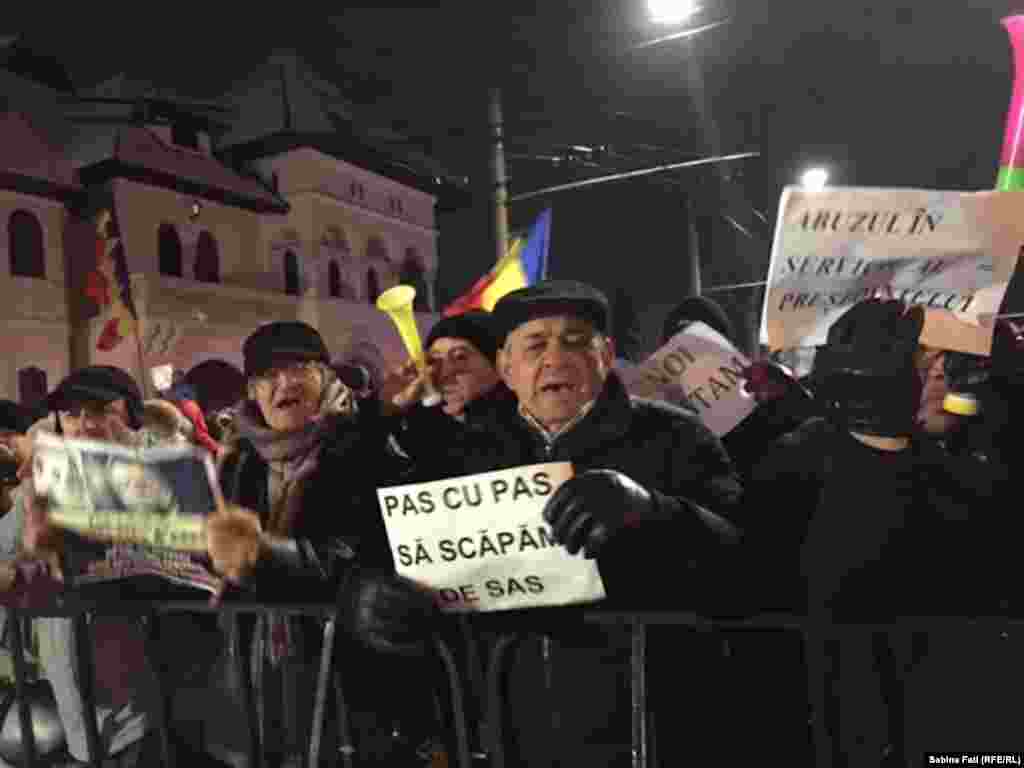 &bdquo;Pas cu pas, să scăpăm de sas!&rdquo;