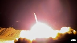 Испытания баллистической ракеты в Иране