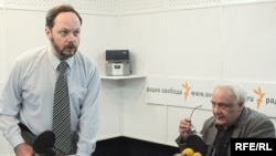 Владимир Кара-Мурза и Владимир Буковский в студии Радио Свобода. 2007 год