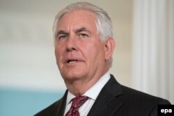 U.S. Secretary of State Rex Tillerson had urged lawmakers not to restrict the White House's ability to negotiate with Russia, but the Senate moved closer to cementing existing sanctions against Moscow and imposing new ones. (file photo)