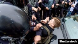 Задержания на митинге против пенсионной реформы в Санкт-Петербурге. 9 сентября 2018 года