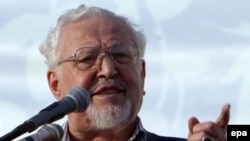 ابراهیم یزدی، دبیر کل نهضت آزادی ایران