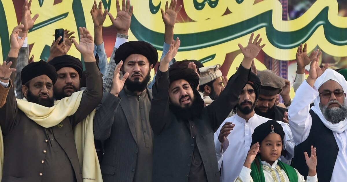 Pakistan Riaz Muslle Pakistan Frees Jailed Radical Islamist Leader Rizvi