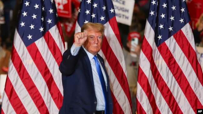 Donald Trump gjatë një tubimi zgjedhor, më 11 nëntor 2023.