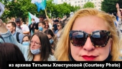 Татьяна Хлестунова на шествии в поддержку Сергея Фургала (архивное фото)