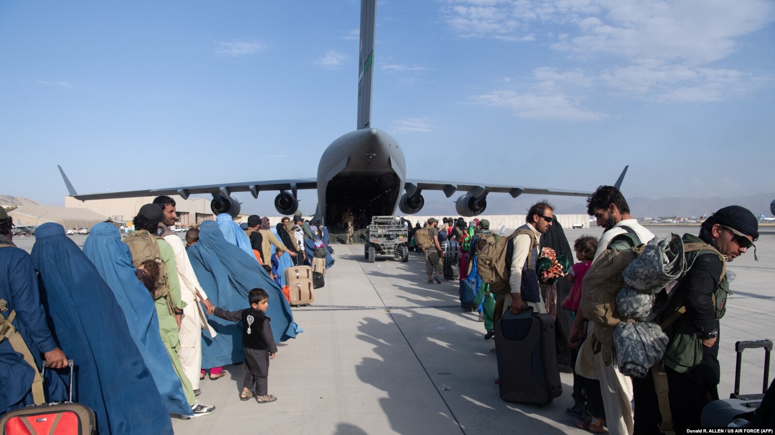 Evakuacije sa kabulskog aerodroma: U roku od dvije sedmice više od 123.000 stranih državljana kao i Afganistanaca napustit će zemlju