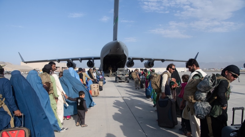 Rinisin evakuimet nga Kabuli pas sulmeve vdekjeprurëse