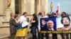 У центрі Парижа триває антипутінська демонстрація