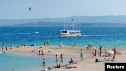 Croația, o destinație turistică de frunte a Europei, a aderat la UE în 2013. Ca să-și lase vecina, Muntenegru, să i se alăture, dorește unele asigurări, legate mai ales de transporturi.