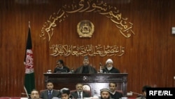 حامد کرزی رییس جمهور افغانستان در مراسم افتتاحیه دور پنجم کار تقنینی پارلمان افغانستان