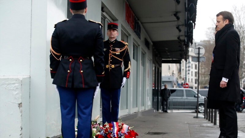 Franë: Macron i ka përkujtuar viktimat e sulmit në Charlie Hebdo