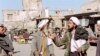 Во время своего предыдущего правления в Афганистане талибы заставляли всех ходить в мечеть. Кабул, 8 ноября 1996 года