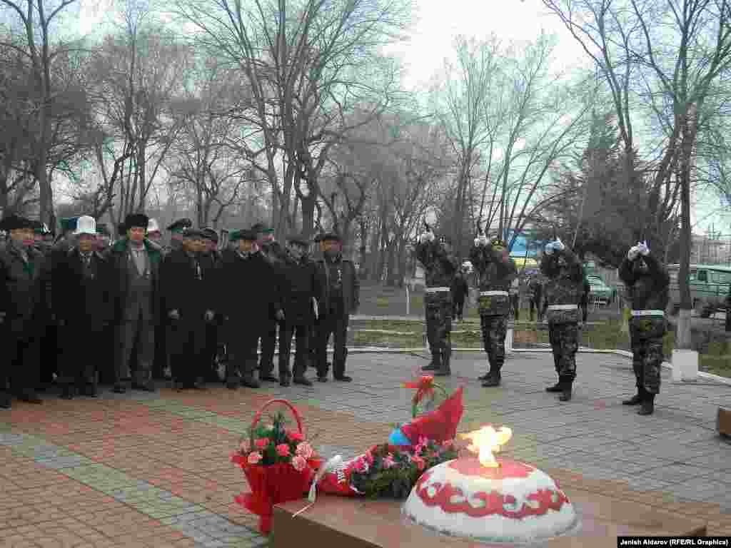 10 жылга созулган Ооган согушуна Советтик Армиянын катарында Баткен облусунан 600гө жакын жоокер барып, алардын ичинен 25и курман болгон.