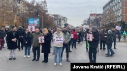 Protest ispred policijske uprave u Novom Sadu, 13. decembar 2024.