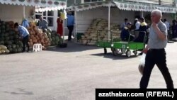 Рынок в Ашхабаде 