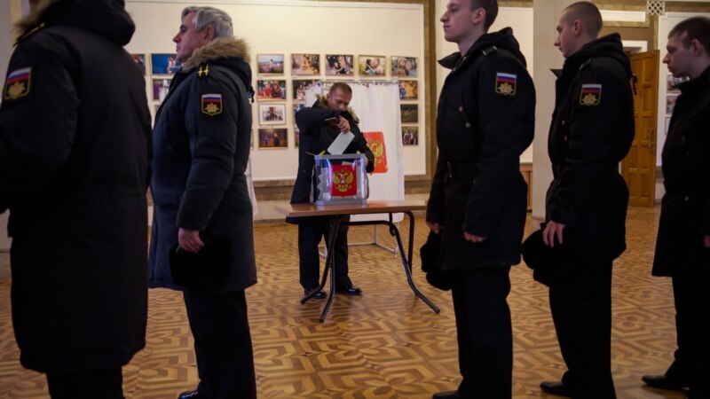 В аннексированном Крыму началось голосование на выборах президента России