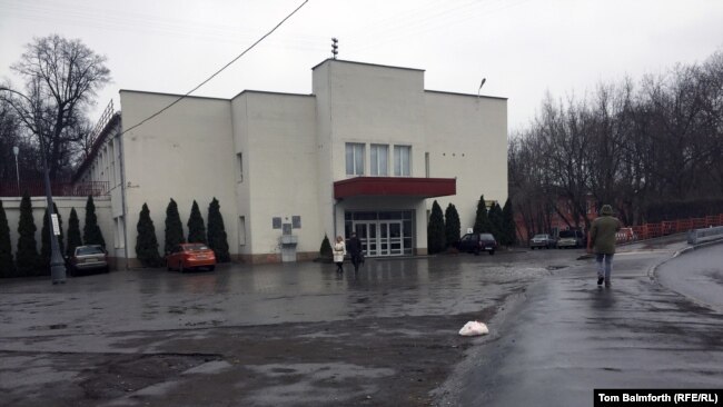 Este edifício no noroeste de Moscou tem servido como um Salão do Reino para as Testemunhas de Jeová nos últimos 20 anos.