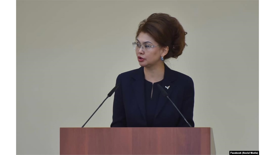 Әдемі қисық әйелдердің порно видеолары