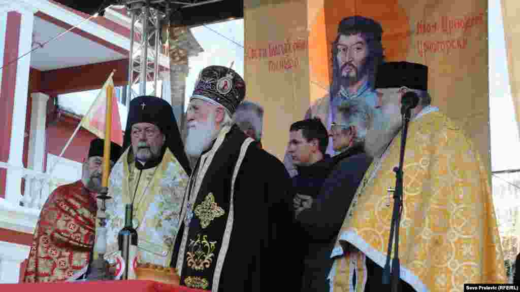 Badnjak Crnogorske pravoslavne crkve