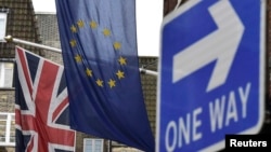 ​​Izlazak Britanije iz EU bez sporazuma bi preko noći uticao na trgovinu, putovanja, nove granice i nova pravila u odnosima između UK sa 27 preostalih članica