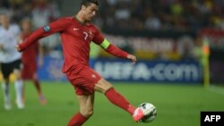 Португалия ұлттық құрамасының шабуылшысы Криштиану Роналду. Германияға қарсы ойын кезінде. Украина, Львов, 9 маусым 2012 жыл.