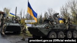 Військовослужбовці 72-ї окремої механізованої бригади в Авдіївці, що неподалік від Донецька, 22 жовтня 2017 року (ілюстраційне фото)