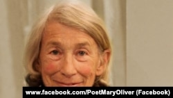 Amerikan şairəsi Mary Oliver.