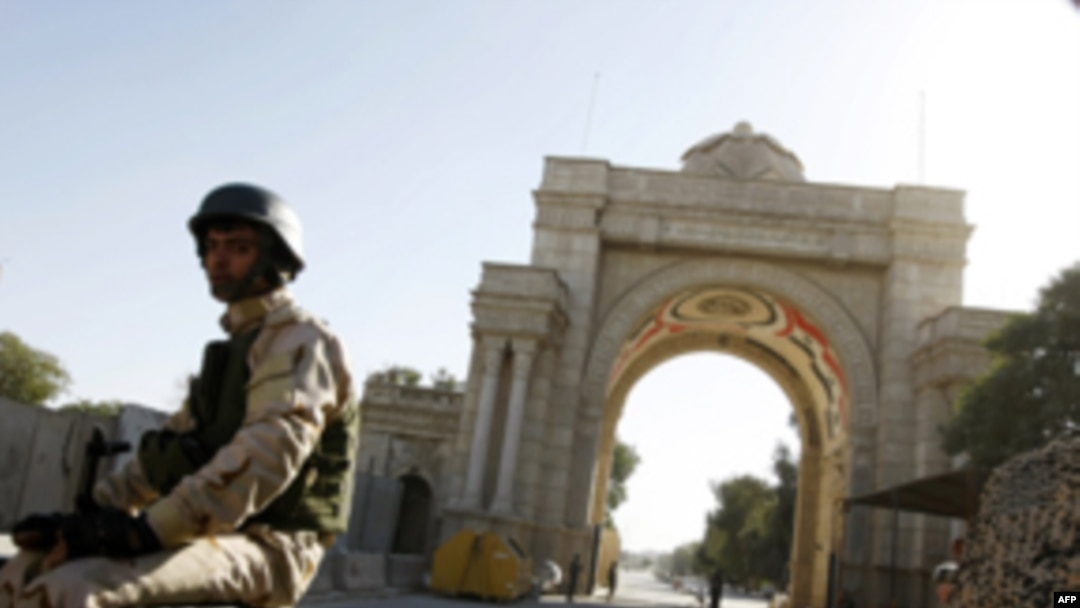 نوری المالکی تحویل کنترل منطقه سبز بغداد را روز بازگشت حاکمیت عراق توصیف کرد. (عکس: AFP)