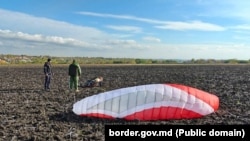 Українець, який незаконно перетнув кордон з України до Республіки Молдова на моторизованому параплані, 26 жовтня 2026 року