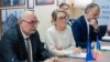 Ministra belgiană a Azilului și Migrației, Anneleen Van Bossuyt, la o întâlnire „de descurajare” la Chișinău cu reprezentanți ai comunității rome din R. Moldova, pe 13 mai 2025