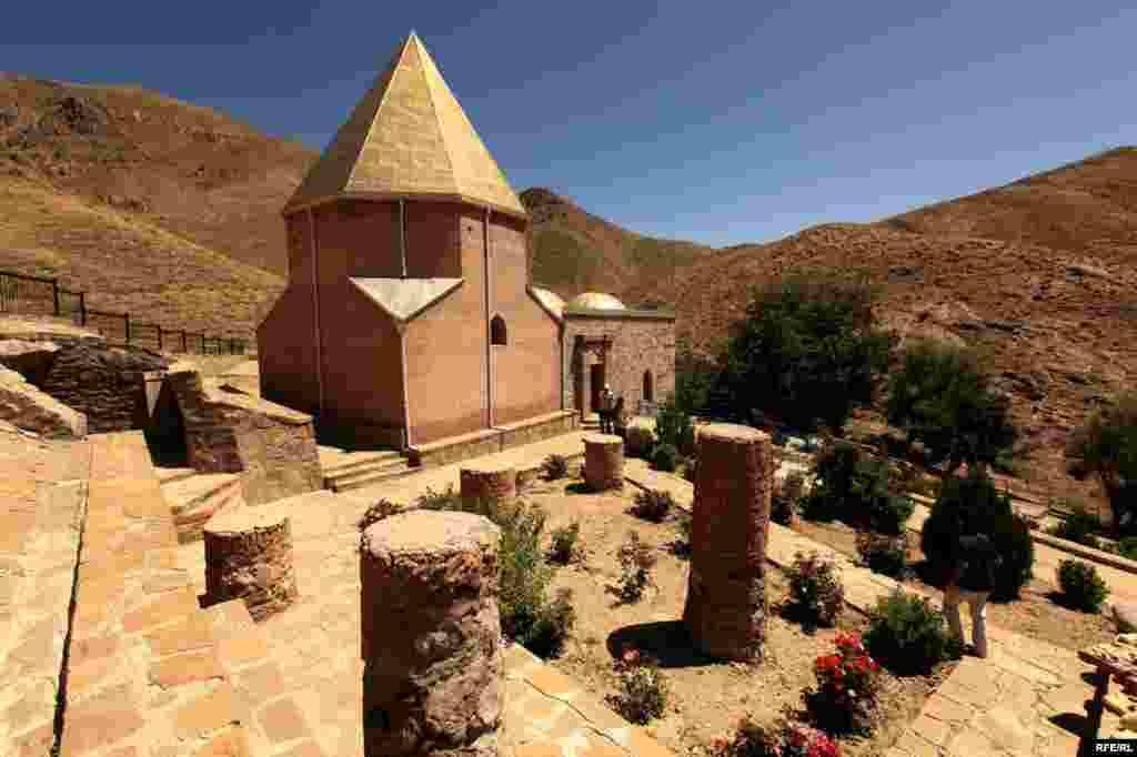 Əlincə qalası və Nəiminin məzarı #28