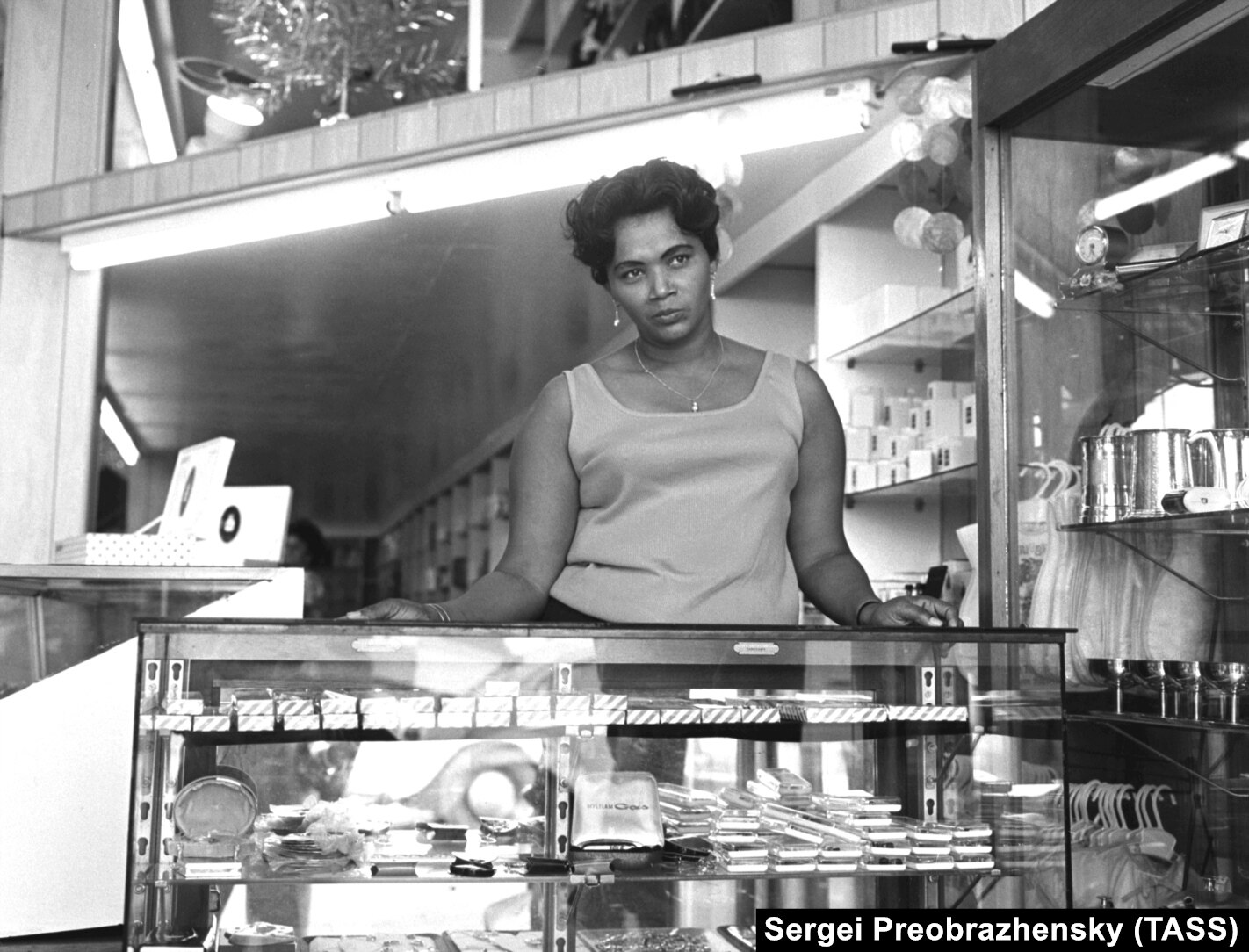 1967 年，美屬維京群島聖托馬斯島的一名店主。