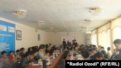 Tajikistan -- Tajik journalists celebrating World Press Freedom Day, Dushanbe, 03May2012