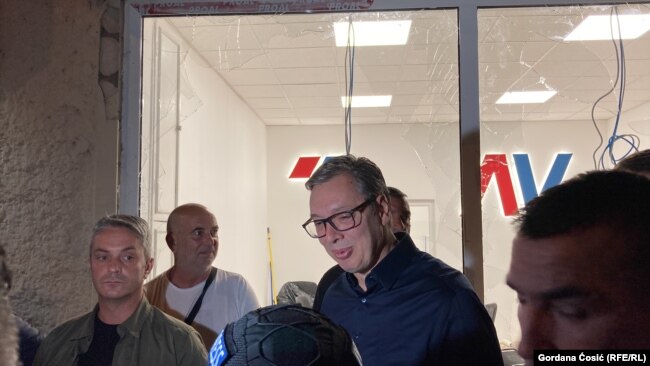 Presidenti i Serbisë, Aleksandar Vuçiq, viziton zyrat e SNS-së në Beograd, 18 gusht.