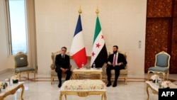 საფრანგეთის პრეზიდენტი მაკრონი და სირიის პრეზიდენტი ალ-შარაა(მარჯვნივ). დამასკი, 2026 წლის 7 ივლისი