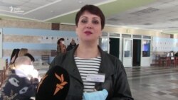 Маски та дезінфекція. Як дотримуються заходів безпеки під час виборів у Краснограді – відео