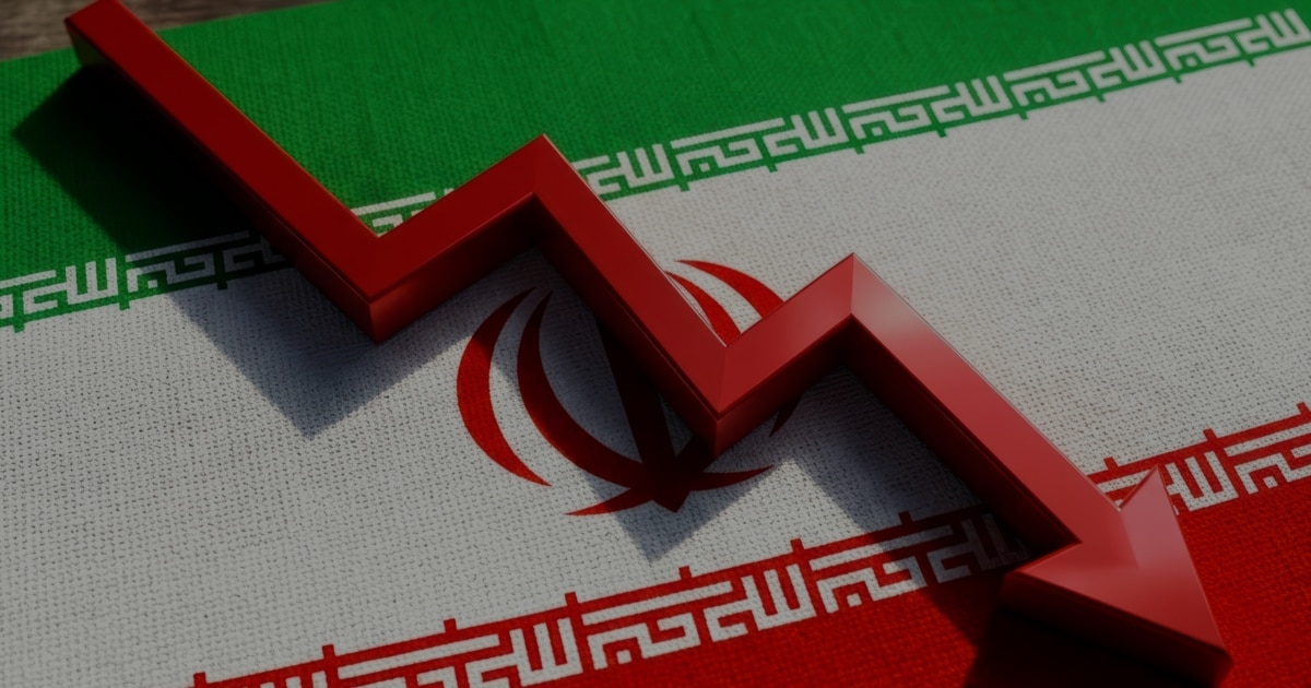 Iranians Face Deepening Economic Crisis