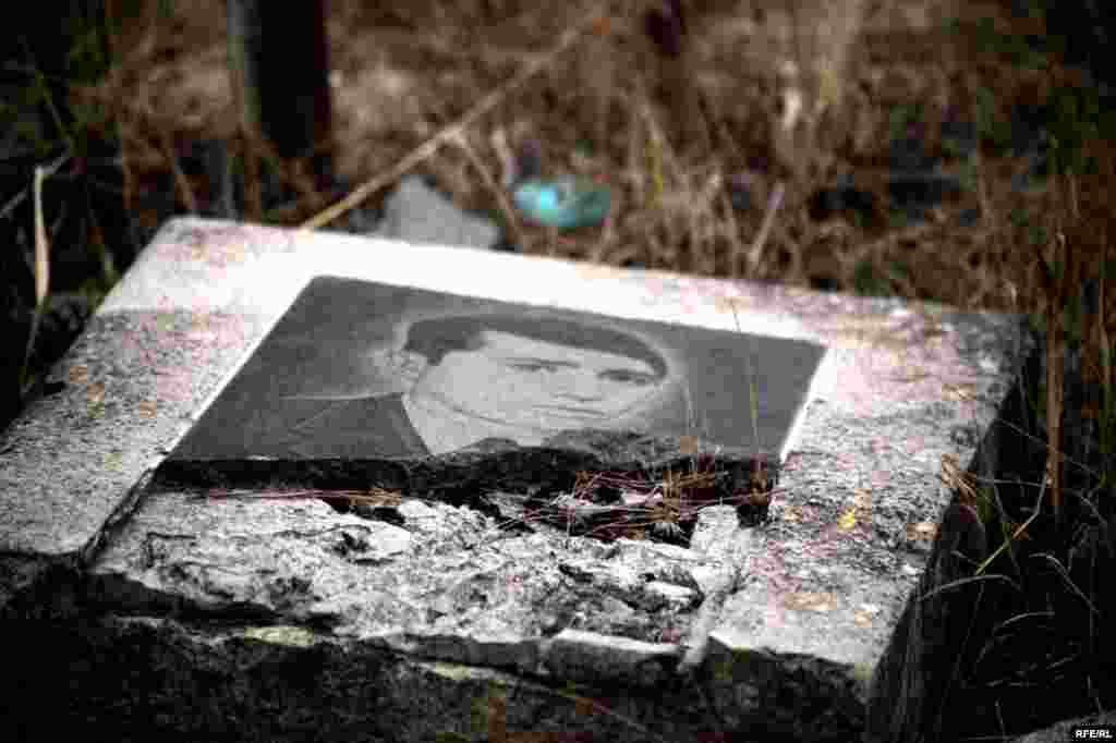 Suraxanıda xristian məzarlığı #12