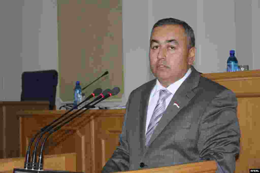 Он сӯи девори парлумон #89