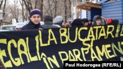 Pichet împotriva discriminării gender, 8 martie 2011, Chişinău