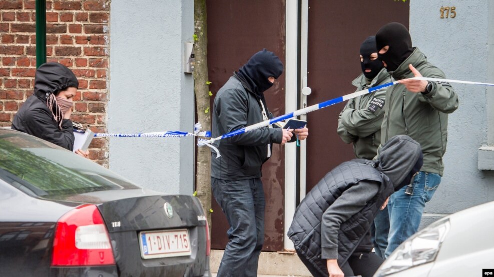 Policia e Belgjikës gjatë hetimeve në Bruksel në muajin prill