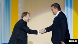 Віктор Янукович (п) і Олександр Лавринович