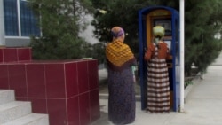 Diňle: Türkmenbaşyda nagt pul we bankomatlar 'ýetmezçilik edýär'
